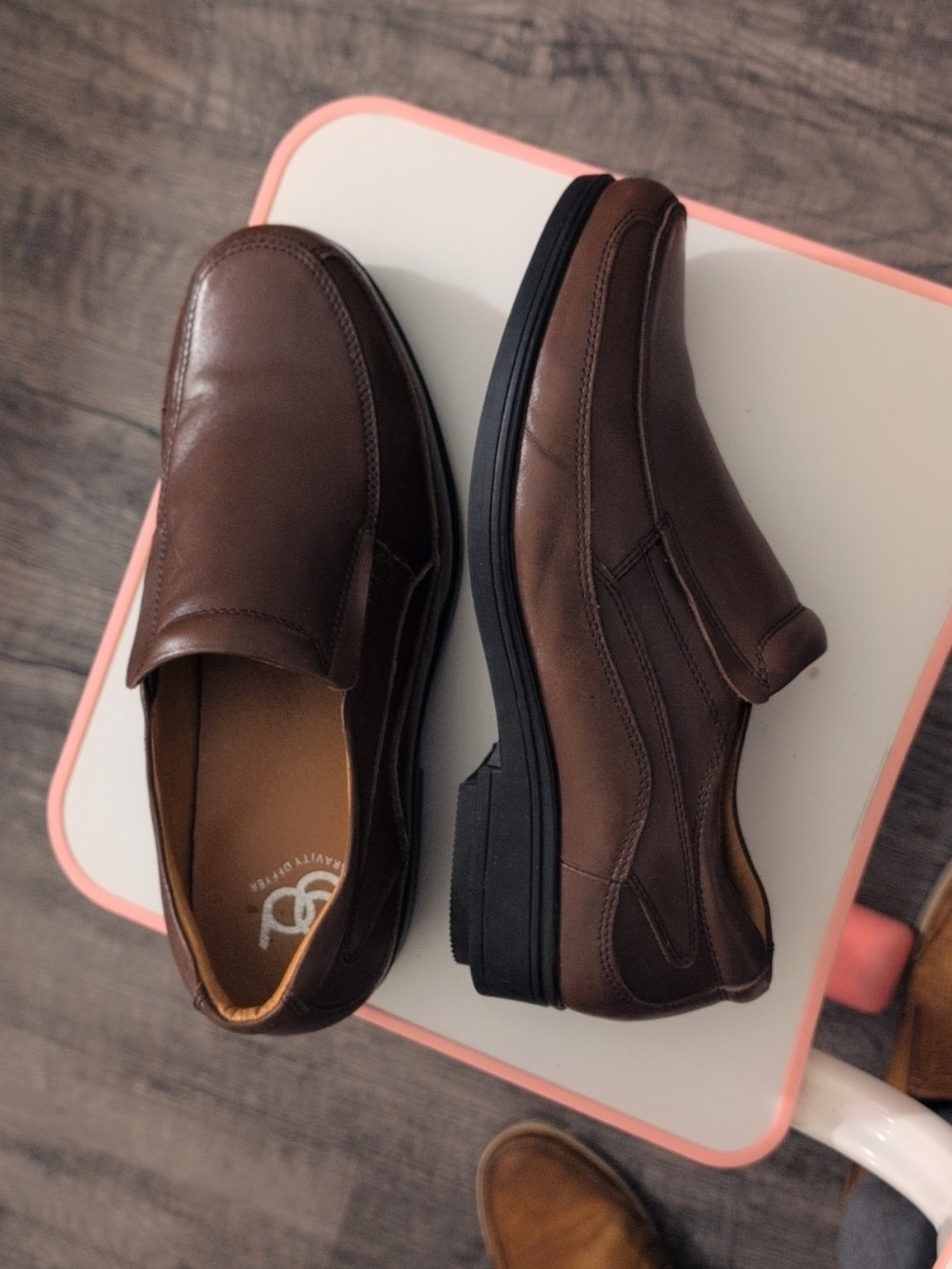 Men's Classic Brown Leather Slip-On Loafers